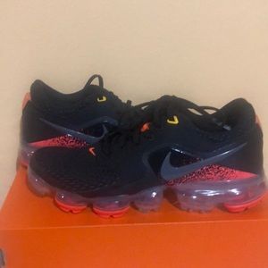 Big kids NIKE Air Vapormax